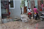 Quảng Ninh: Hàng nghìn m3 bùn đất ập xuống khu dân cư