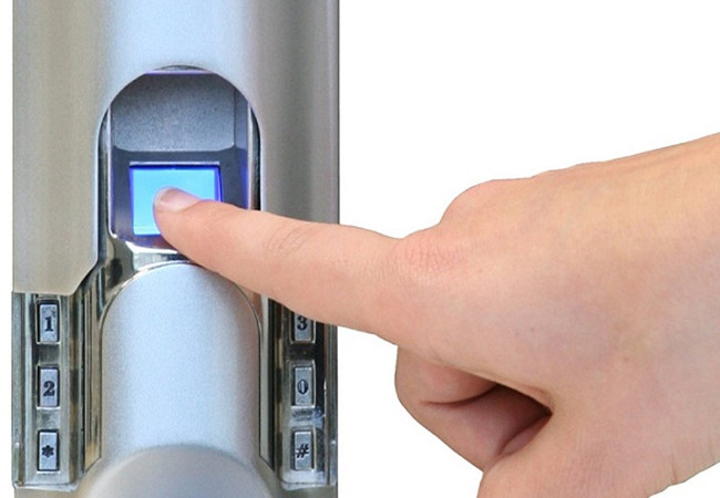 Giới thiệu bạn cách thay pin khóa cửa từ đúng quy chuẩn