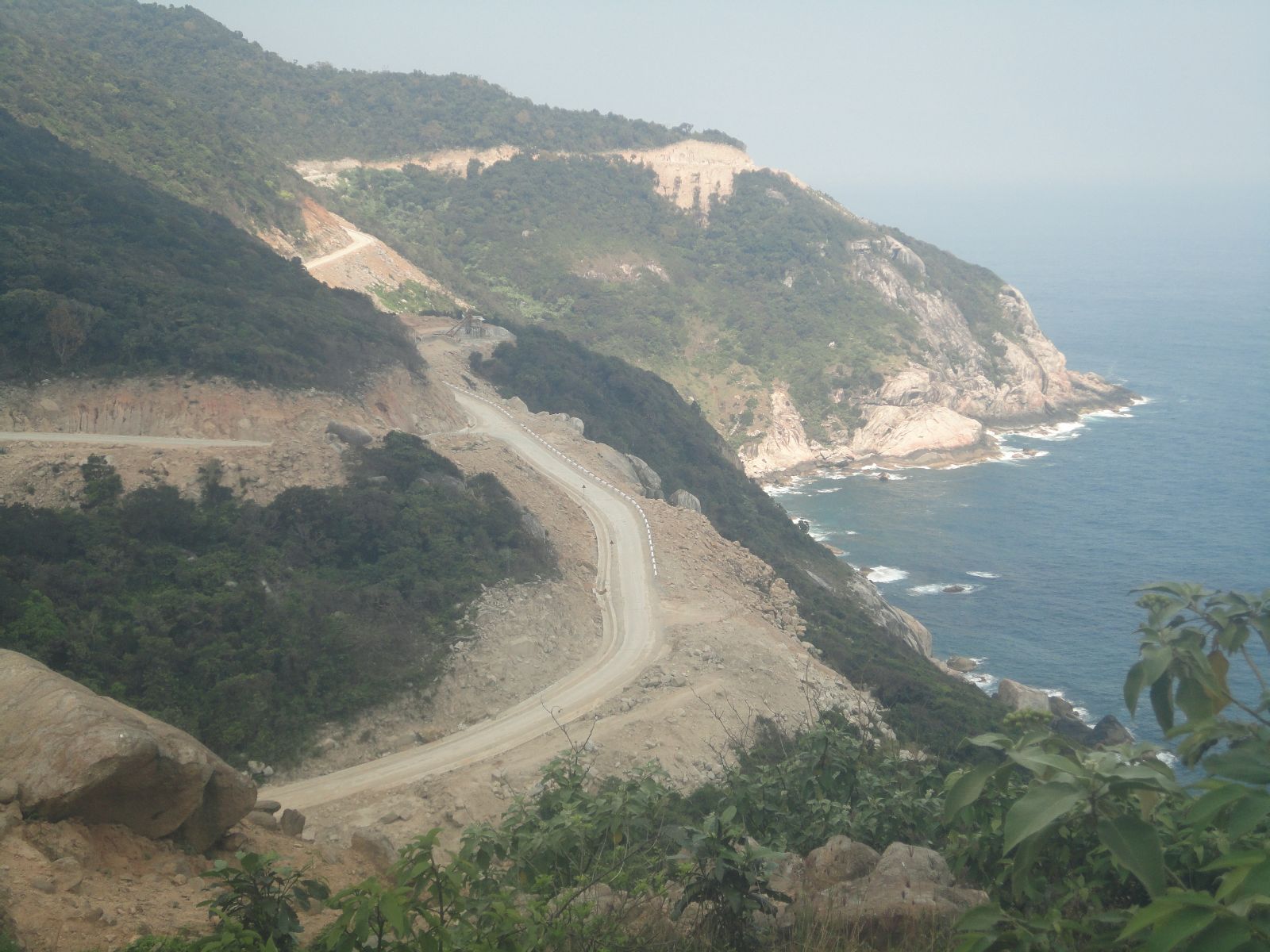 Bảo vệ khu dự trữ sinh quyển Cù Lao Chàm: Bất an từ các dự án ven sông, ven biển