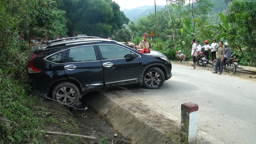 Kẻ trộm xe CRV bị công an truy đuổi