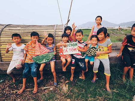 “Em chọn cá tôm” làm lay động trái tim người Việt