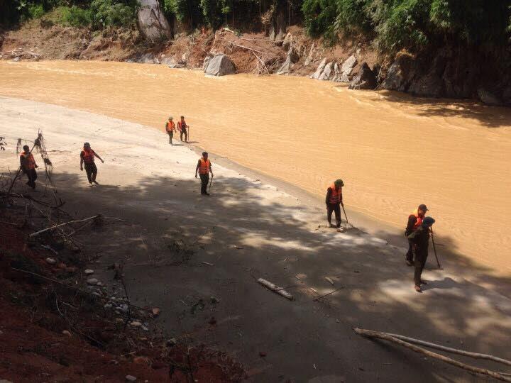 Lào Cai: Khẩn trương tìm kiếm 7 người bị nước lũ cuốn trôi mất tích trong đêm