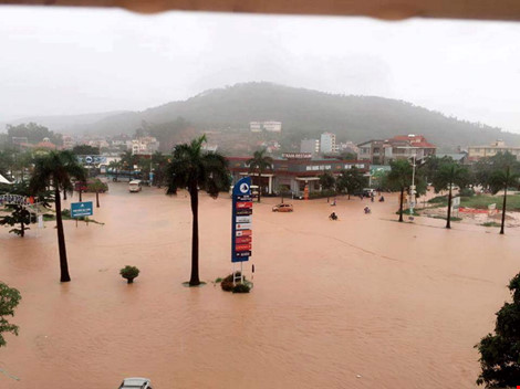 Mưa lớn ngập cục bộ, Quảng Ninh khẩn trương ứng phó