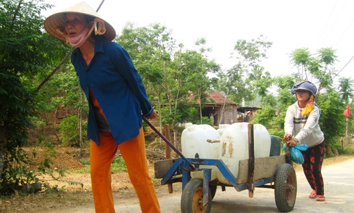 Nông Sơn, Quảng Nam: Hỗ trợ tiền tỷ, hàng nghìn hộ dân vẫn “khát”