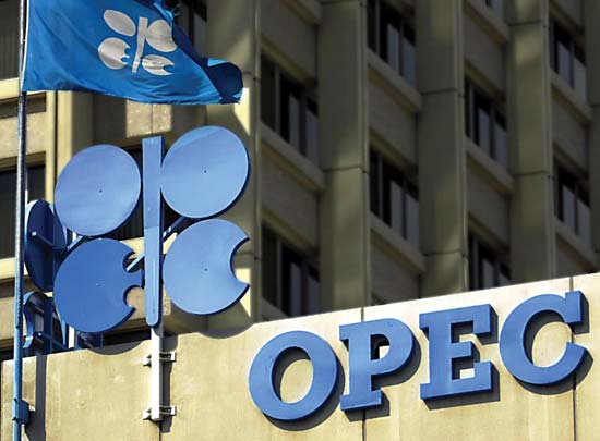OPEC quyết không hạ trần sản lượng